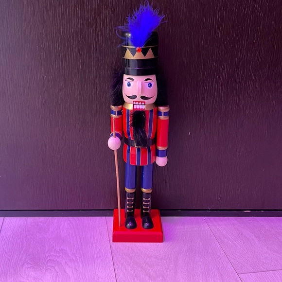 Wooden king - Picture 1 of 1